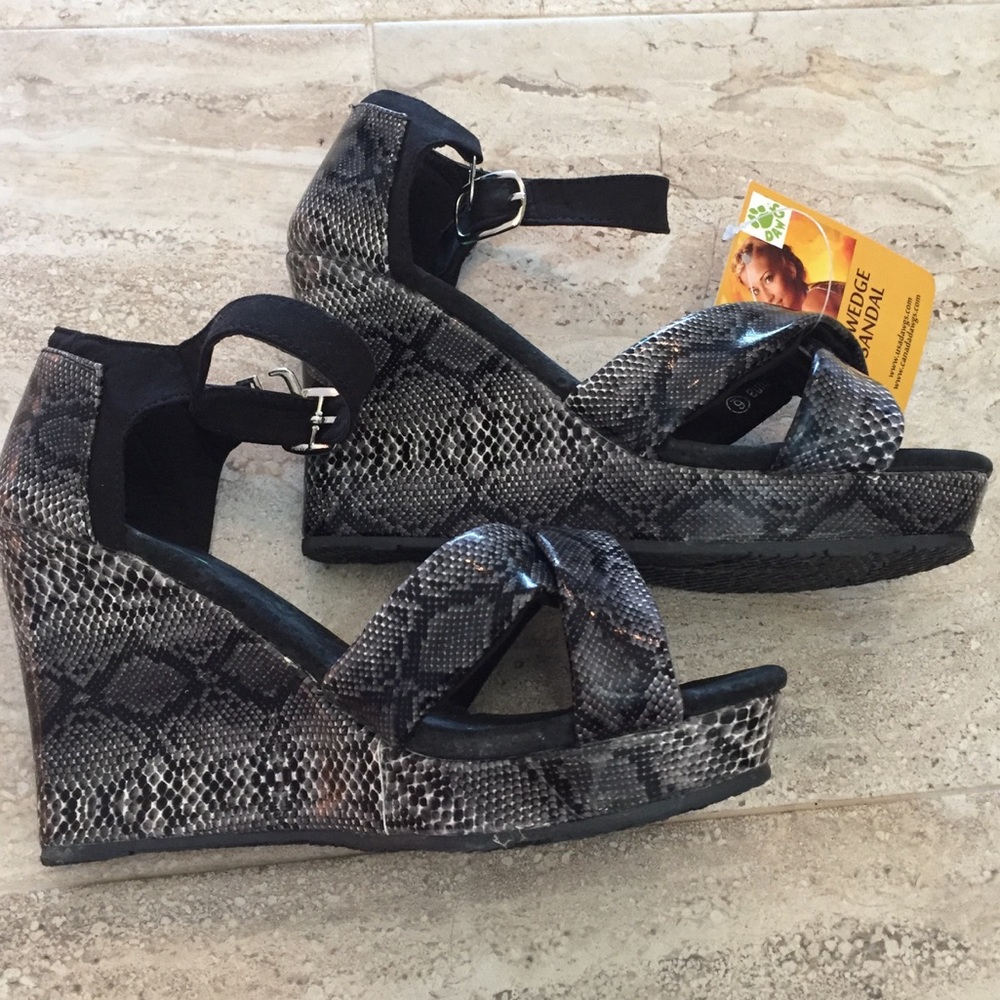 WOMENS kaymann 4" wedge sandal snake snake skin